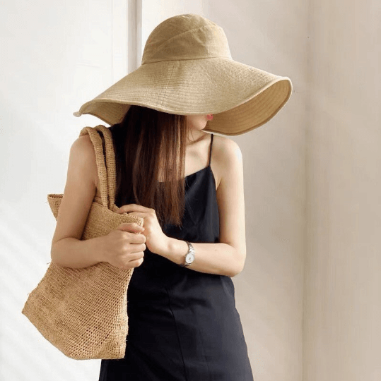 Extra Wide Brim Bucket Hat  for Women.