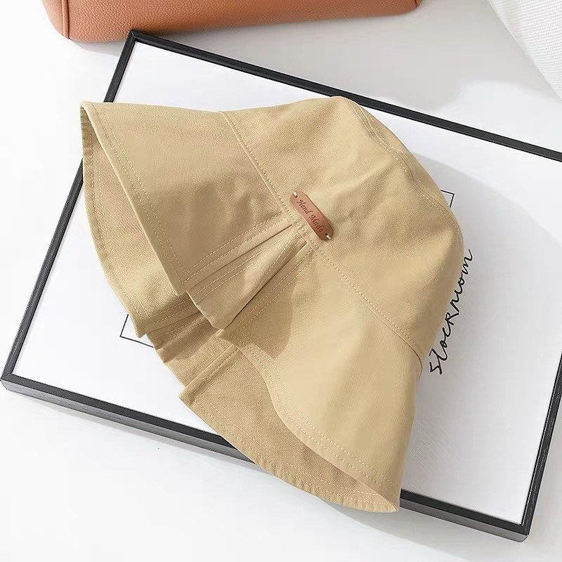 Foldable Wide Brim Bucket Hat for Women.