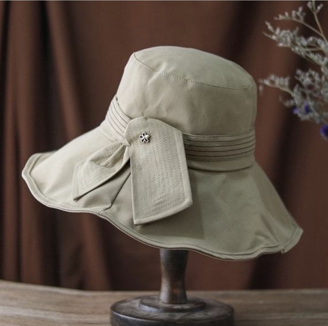 Wide Brim Bucket Hat for Women.